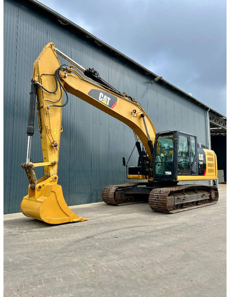 Cat 320E L - Pelle sur chenille: photos 2 Cat 320E L - Pelle sur chenille: photos 2