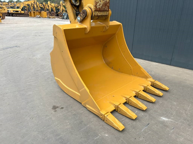 Pelle sur chenille Cat 330F L: photos 10