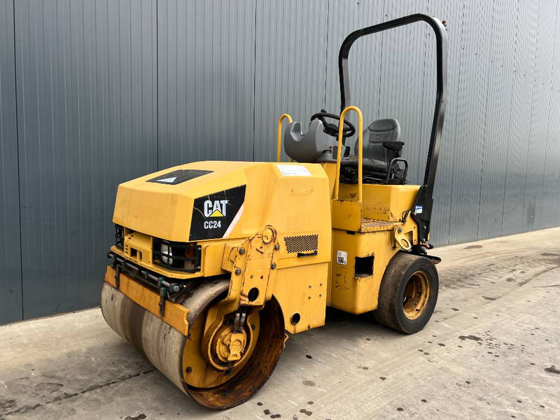 Cat CC24 - Compacteur mixte: photos 1 Cat CC24 - Compacteur mixte: photos 1