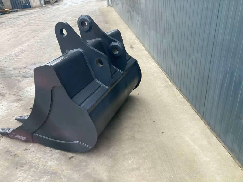 Hyundai R210 - Godet pour Engins de chantier: photos 4 Hyundai R210 - Godet pour Engins de chantier: photos 4