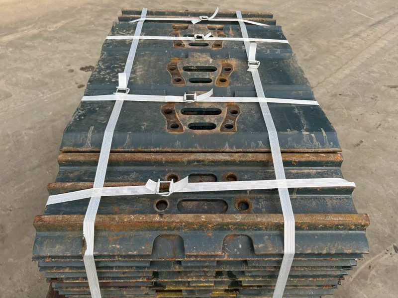 Hyundai R210 / R215 / R220 Shoes - Frame/ Châssis pour Engins de chantier: photos 2 Hyundai R210 / R215 / R220 Shoes - Frame/ Châssis pour Engins de chantier: photos 2
