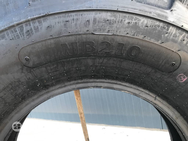 Magna 1400 x 24 - Pneus et jantes pour Engins de chantier: photos 4 Magna 1400 x 24 - Pneus et jantes pour Engins de chantier: photos 4