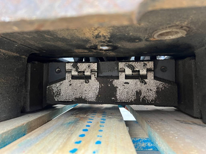 Attache rapide pour Engins de chantier OilQuick OQ70/55 - 323F: photos 14 Attache rapide pour Engins de chantier OilQuick OQ70/55 - 323F: photos 14