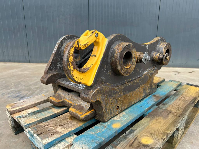 Attache rapide pour Engins de chantier SMP S70 - 323D: photos 1