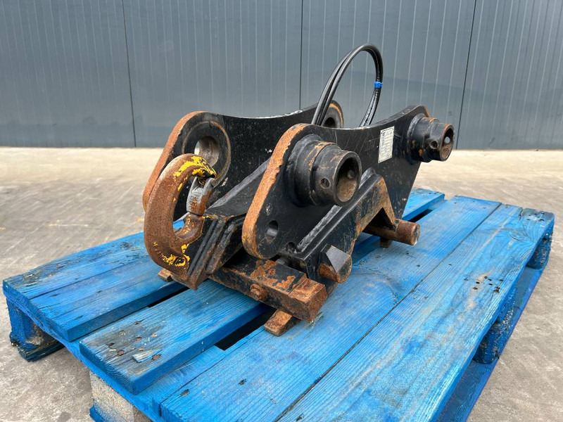 Verachtert CW10 - Attache rapide pour Engins de chantier: photos 1 Verachtert CW10 - Attache rapide pour Engins de chantier: photos 1