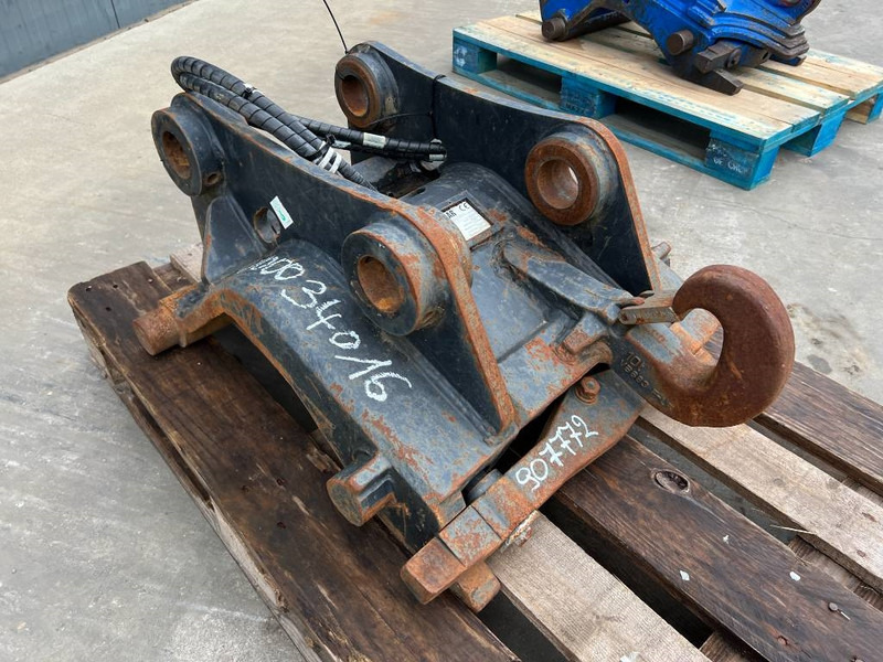 Verachtert CW20 - 312 / 311F / 313F / 315F - Attache rapide pour Engins de chantier: photos 3 Verachtert CW20 - 312 / 311F / 313F / 315F - Attache rapide pour Engins de chantier: photos 3