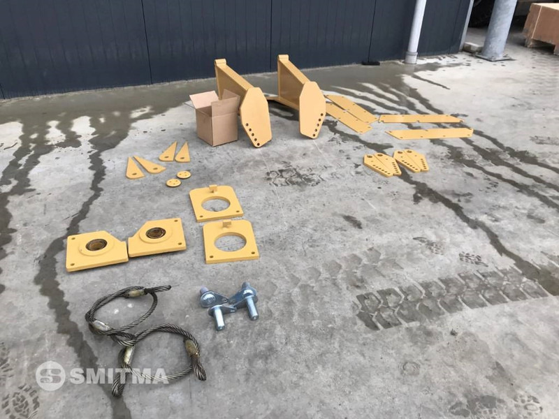 Volvo A25F - Hayon élévateur pour Engins de chantier: photos 4 Volvo A25F - Hayon élévateur pour Engins de chantier: photos 4