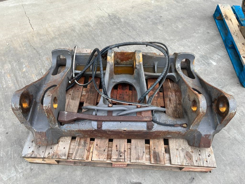 Volvo ISO / Lundberg - L120E / L120F / L120G / L120H / L - Attache rapide pour Engins de chantier: photos 2 Volvo ISO / Lundberg - L120E / L120F / L120G / L120H / L - Attache rapide pour Engins de chantier: photos 2