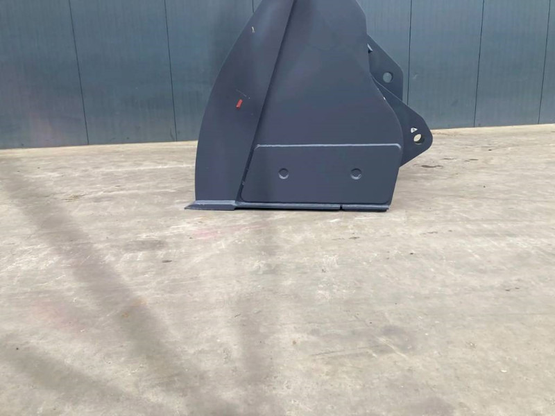 Godet pour Engins de chantier neuf Volvo L120H: photos 8 Godet pour Engins de chantier neuf Volvo L120H: photos 8