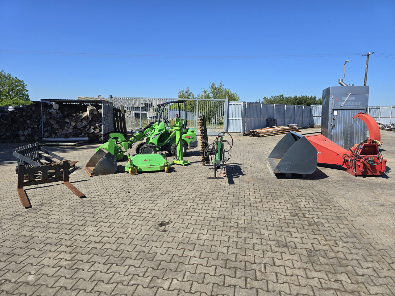 AVANT 423 - Mini chargeuse: photos 4 AVANT 423 - Mini chargeuse: photos 4