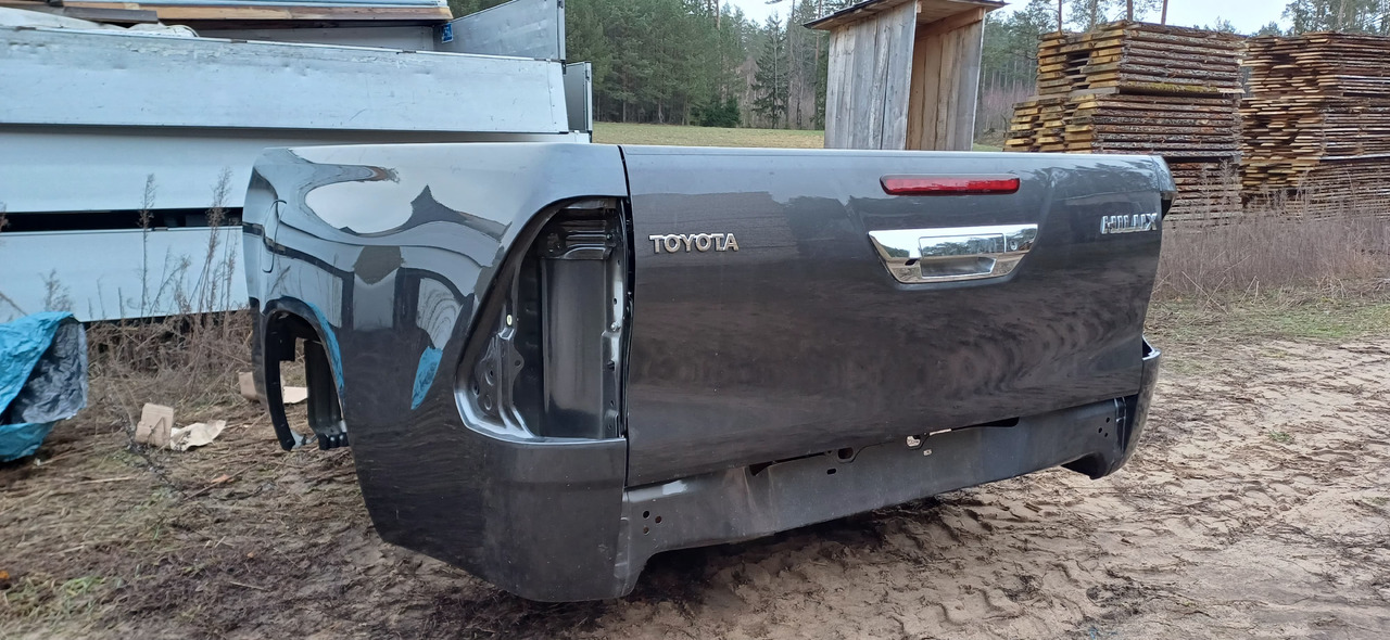 TOYOTA HILUX Extracab (2023 r.) NOWA paka skrzynia - Autre matériel: photos 1 TOYOTA HILUX Extracab (2023 r.) NOWA paka skrzynia - Autre matériel: photos 1