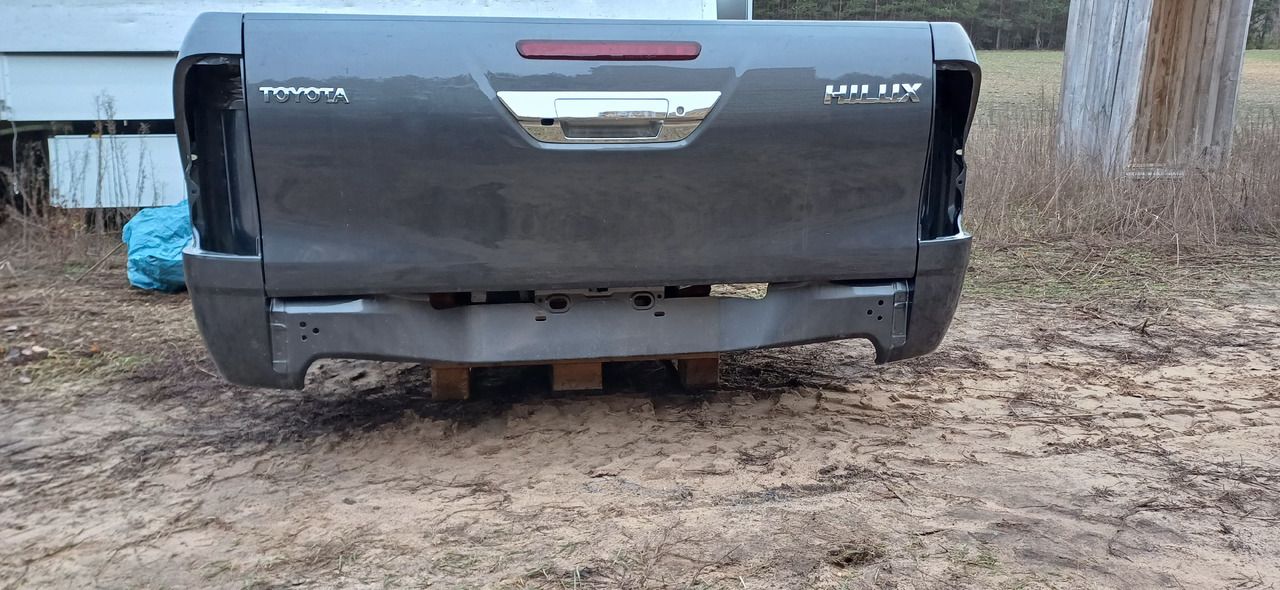TOYOTA HILUX Extracab (2023 r.) NOWA paka skrzynia - Autre matériel: photos 5 TOYOTA HILUX Extracab (2023 r.) NOWA paka skrzynia - Autre matériel: photos 5