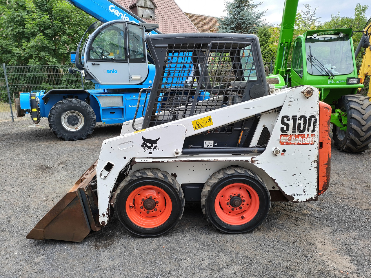 BOBCAT S100 - Mini chargeuse: photos 4 BOBCAT S100 - Mini chargeuse: photos 4