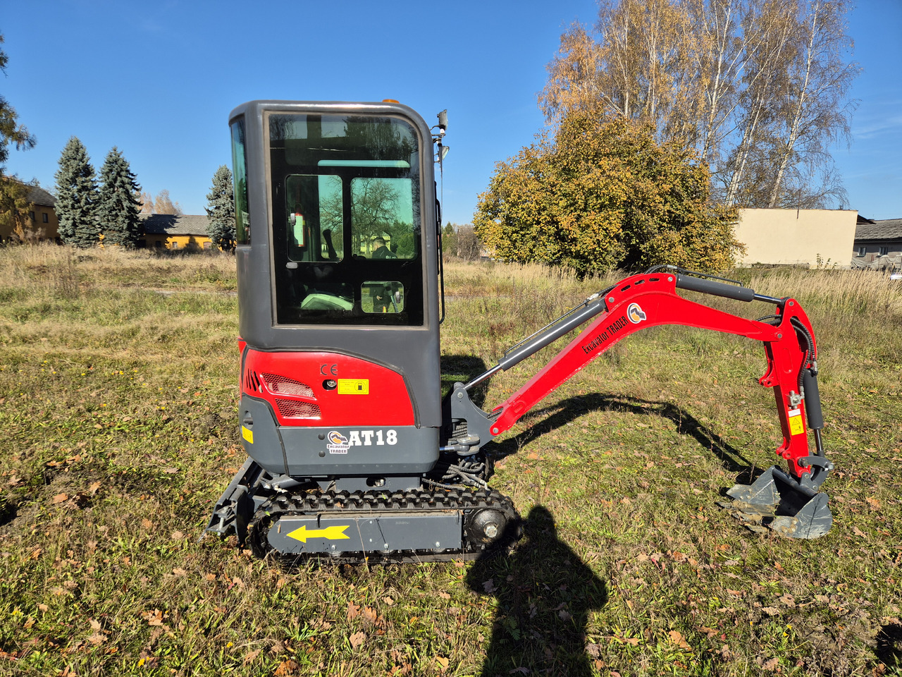 EXCAVATOR TRADER AT18 powered by KUBOTA d902 - Mini pelle: photos 1 EXCAVATOR TRADER AT18 powered by KUBOTA d902 - Mini pelle: photos 1