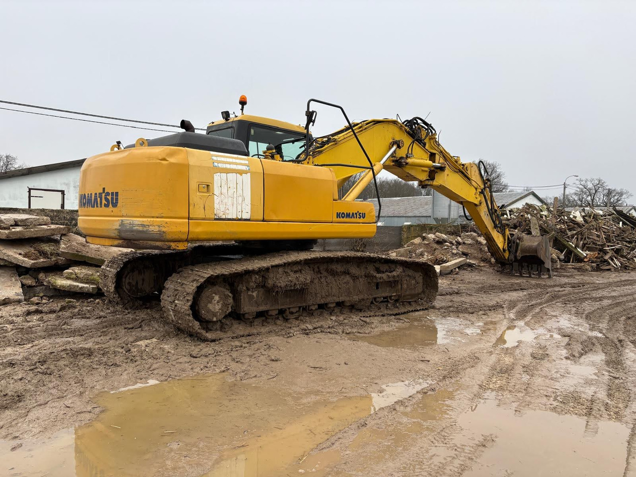 KOMATSU PC 210 LC-7 - Pelle sur chenille: photos 4 KOMATSU PC 210 LC-7 - Pelle sur chenille: photos 4