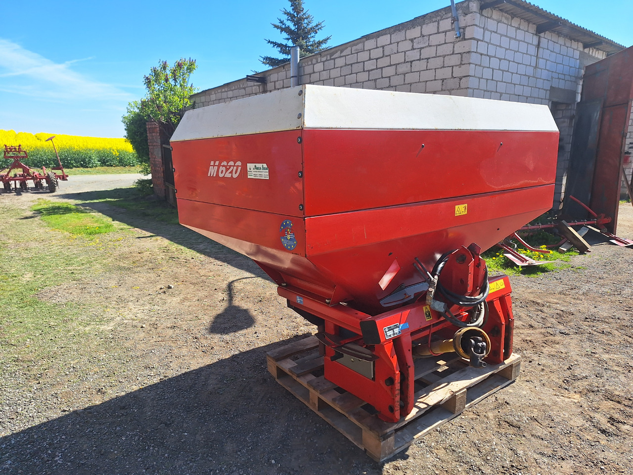 KUHN MDS935 - Distributeur d'engrais: photos 4 KUHN MDS935 - Distributeur d'engrais: photos 4