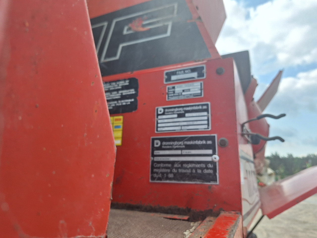 Massey Ferguson 29XP - Moissonneuse-batteuse: photos 5 Massey Ferguson 29XP - Moissonneuse-batteuse: photos 5