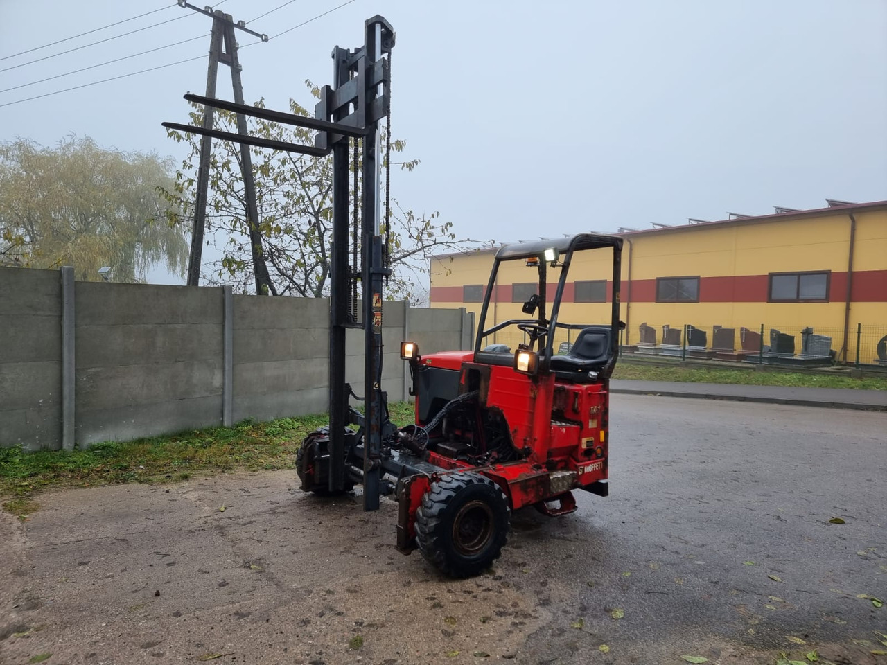 Moffett MS 20.3 - Chariot embarqué: photos 1 Moffett MS 20.3 - Chariot embarqué: photos 1