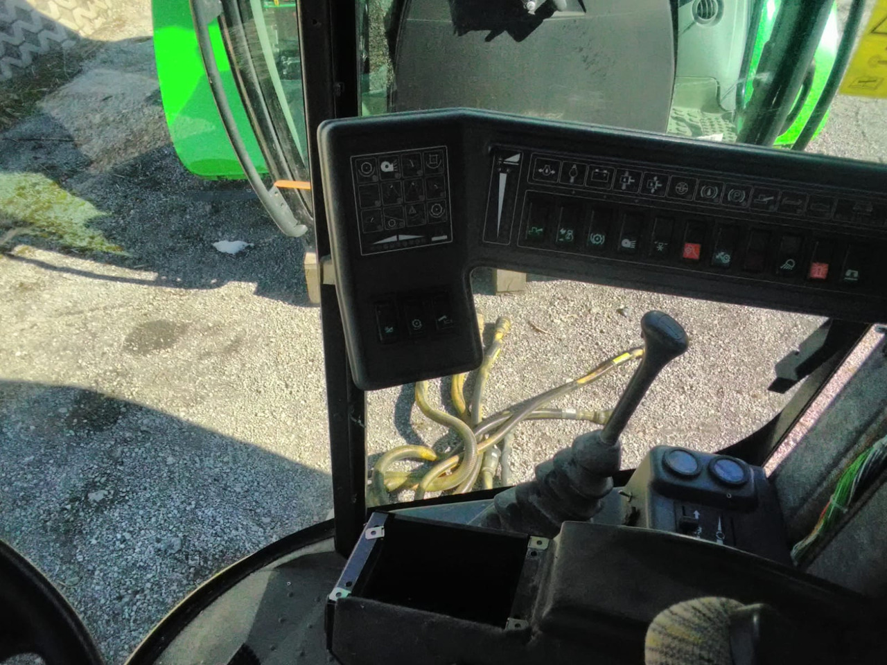 NEW HOLLAND TX 65 - Cabine pour Moissonneuse-batteuse: photos 4 NEW HOLLAND TX 65 - Cabine pour Moissonneuse-batteuse: photos 4