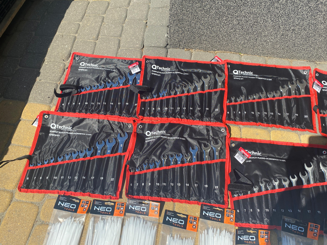 Neo Tools, Qtechnic narzedzia, klucze, opaski, młotek - Équipement de garage: photos 5 Neo Tools, Qtechnic narzedzia, klucze, opaski, młotek - Équipement de garage: photos 5