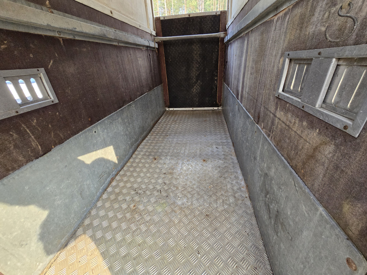 PONGRATZ PA 310 T - Remorque bétaillère: photos 5 PONGRATZ PA 310 T - Remorque bétaillère: photos 5