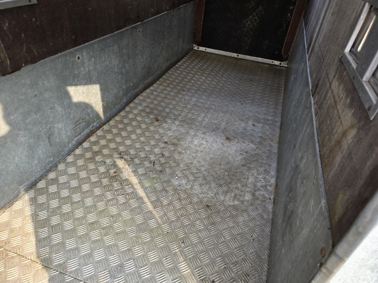 PONGRATZ PA 310 T - Remorque bétaillère: photos 4 PONGRATZ PA 310 T - Remorque bétaillère: photos 4