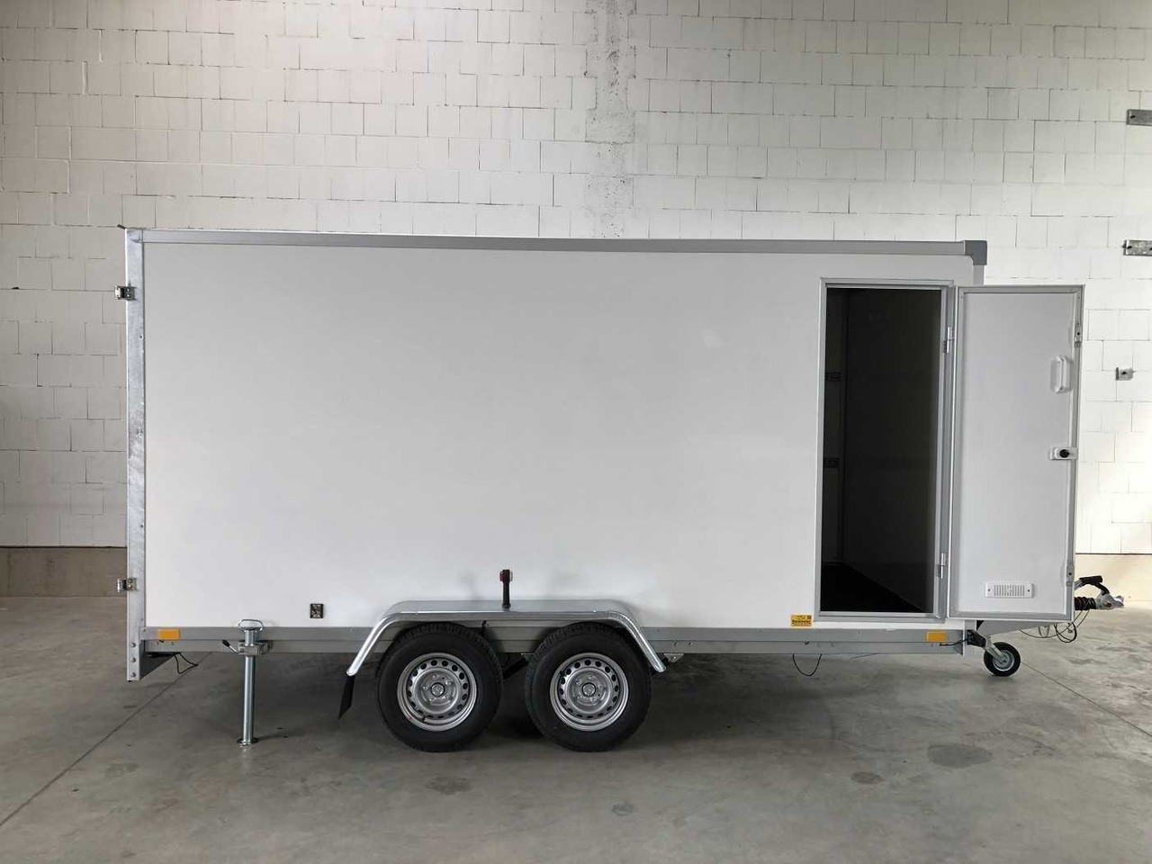 BLYSS F2741HT Seitentür Kofferanhänger - Remorque fourgon: photos 1 BLYSS F2741HT Seitentür Kofferanhänger - Remorque fourgon: photos 1