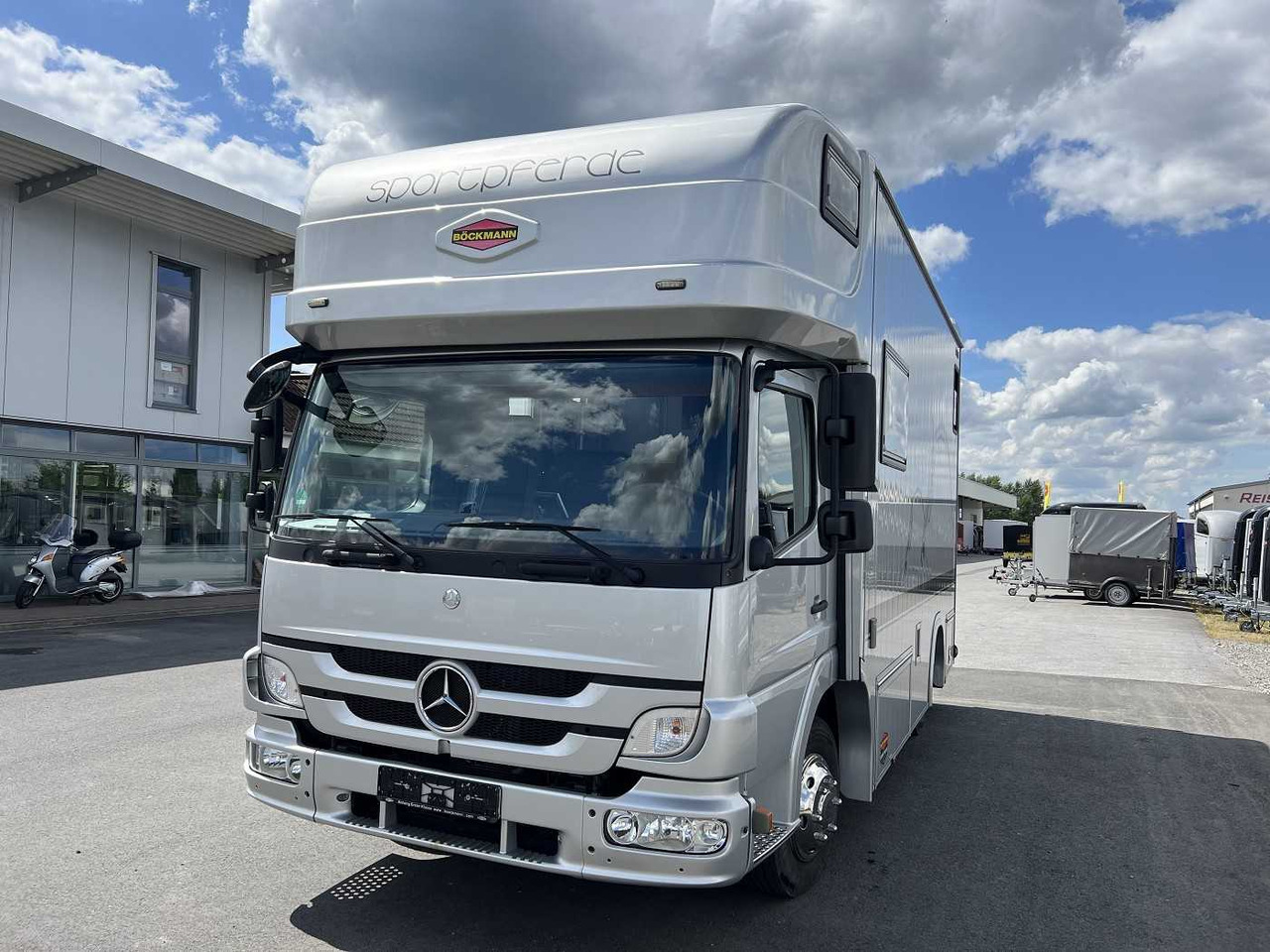 MERCEDES-BENZ Atego 918L LKW - Camion chevaux: photos 5 MERCEDES-BENZ Atego 918L LKW - Camion chevaux: photos 5