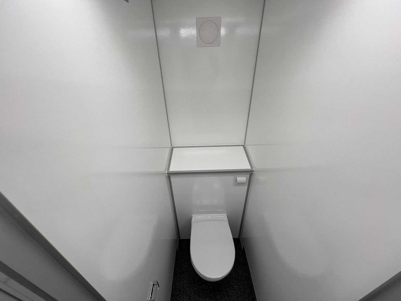ROSEMEIER EW TA-NO 3 Damen, 1 Herren + 3 Urinale Toilettenanhänger - Conteneur comme habitat, Remorque: photos 5 ROSEMEIER EW TA-NO 3 Damen, 1 Herren + 3 Urinale Toilettenanhänger - Conteneur comme habitat, Remorque: photos 5