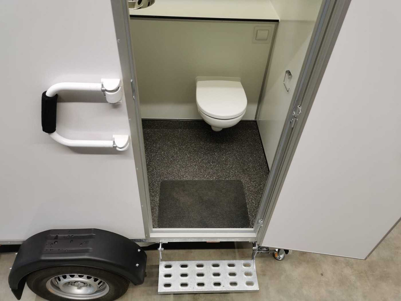 ROSEMEIER EW TA-NO Badanhänger mit WC LUX Toilettenanhänger - Conteneur comme habitat, Remorque: photos 4 ROSEMEIER EW TA-NO Badanhänger mit WC LUX Toilettenanhänger - Conteneur comme habitat, Remorque: photos 4