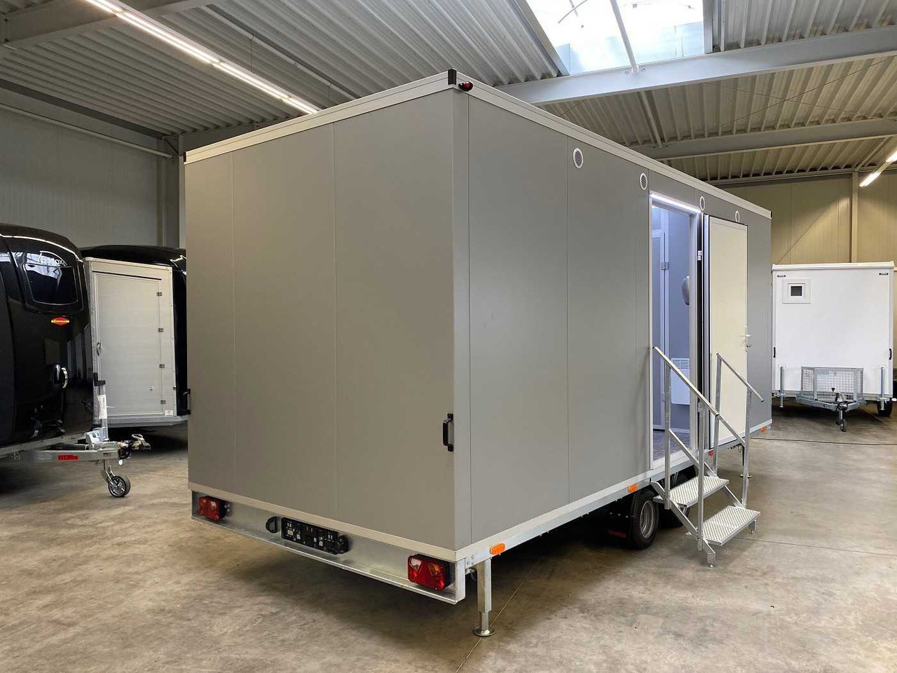 ROSEMEIER VE Duschwagen mit 4 Duschen Toilettenanhänger - Conteneur comme habitat, Remorque: photos 4 ROSEMEIER VE Duschwagen mit 4 Duschen Toilettenanhänger - Conteneur comme habitat, Remorque: photos 4