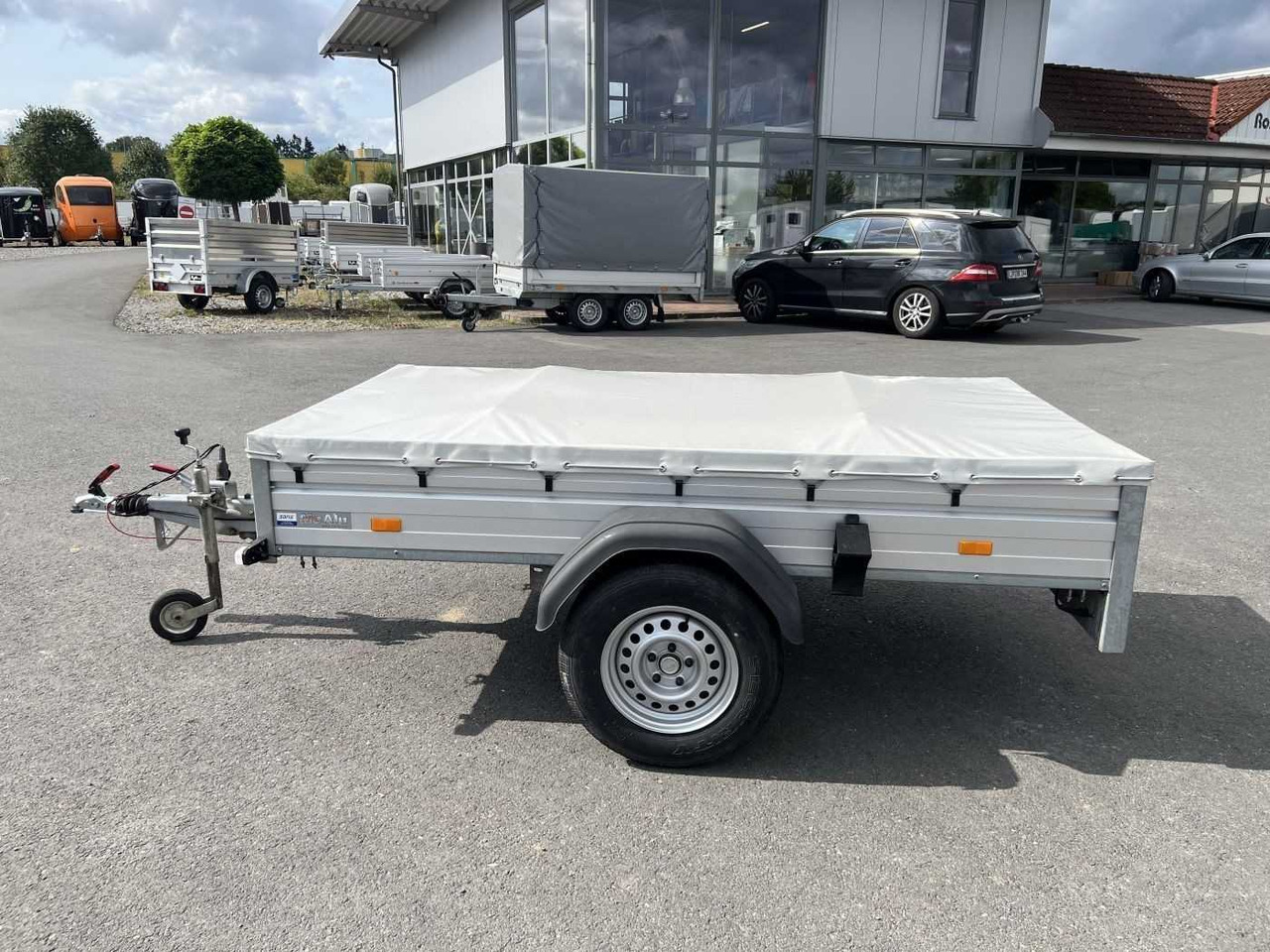 SARIS McAlu Flachplane Kastenanhänger gebremst - Remorque voiture: photos 5 SARIS McAlu Flachplane Kastenanhänger gebremst - Remorque voiture: photos 5