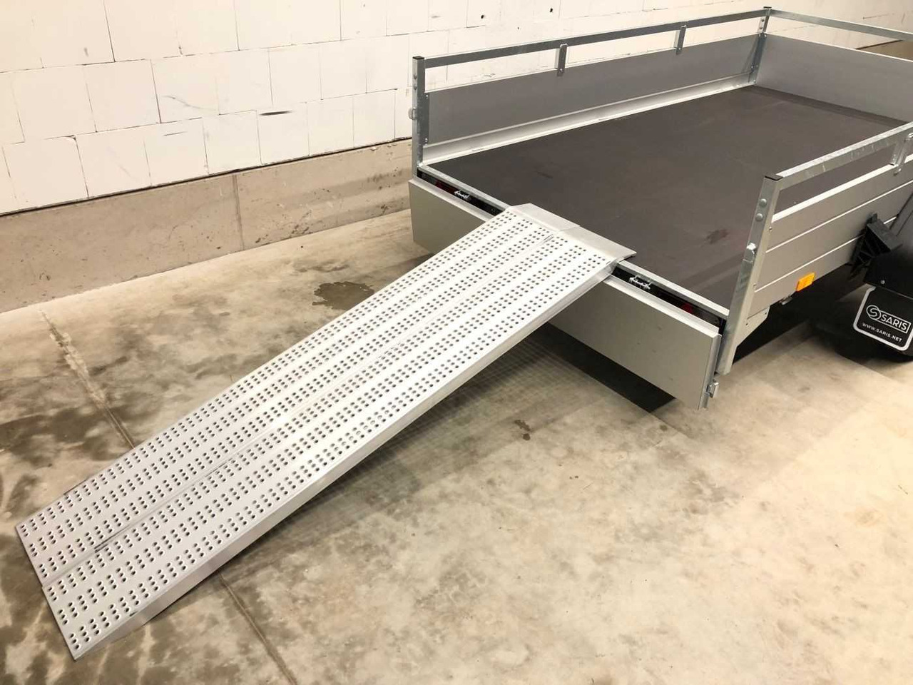 SARIS McAlu Pro 255 153 1500 1 Rampe Kastenanhänger ge - Remorque voiture: photos 5 SARIS McAlu Pro 255 153 1500 1 Rampe Kastenanhänger ge - Remorque voiture: photos 5