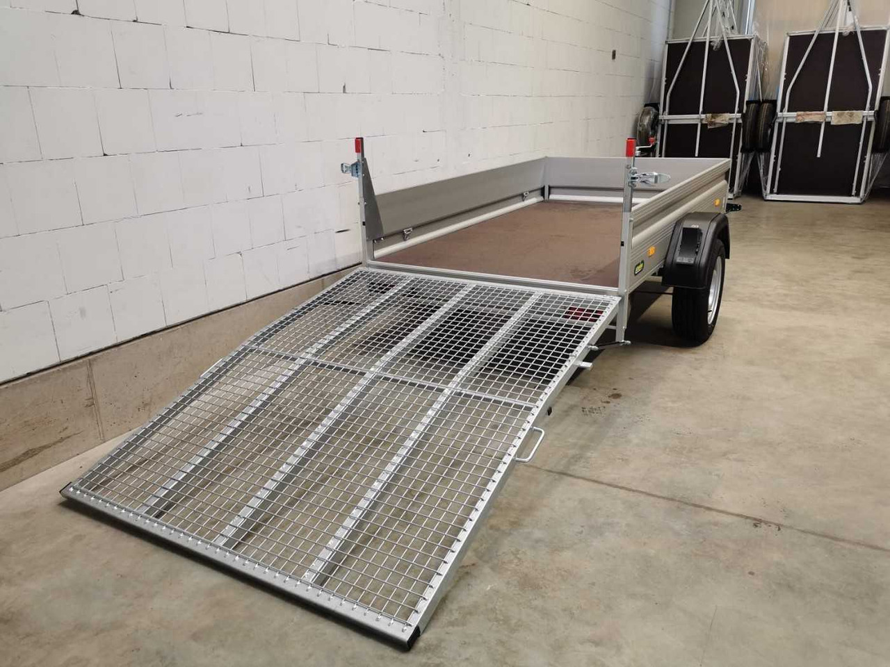 UNSINN UT-K 2514-13-14 Kastenanhänger gebremst - Remorque voiture: photos 5 UNSINN UT-K 2514-13-14 Kastenanhänger gebremst - Remorque voiture: photos 5