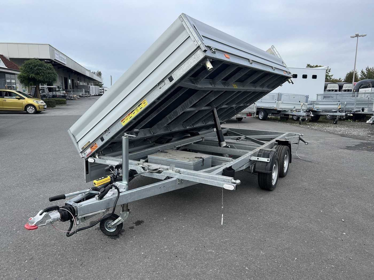 VEZEKO Juki 35.4 Multi Multidreiseitenkipper - Remorque benne: photos 4 VEZEKO Juki 35.4 Multi Multidreiseitenkipper - Remorque benne: photos 4