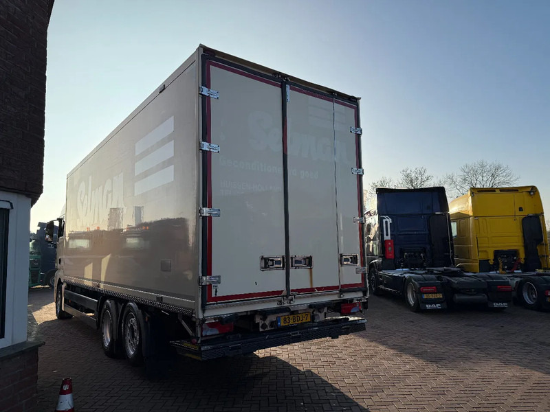 MAN TGX TGX 26.400 6X2-2 BL Iso Koffer mit LBW und Heizung EURO6 Holland Truck - Camion fourgon: photos 3 MAN TGX TGX 26.400 6X2-2 BL Iso Koffer mit LBW und Heizung EURO6 Holland Truck - Camion fourgon: photos 3