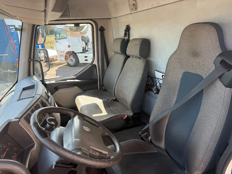 Camion frigorifique Volvo FL FL210 4X2 Kuhlkoffer mit Carrier Supra 550 / LBW / AHK: photos 17