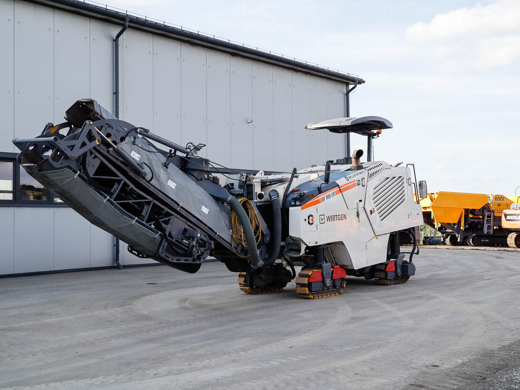 WIRTGEN W 100 CFi - Fraiseuse à froid: photos 2 WIRTGEN W 100 CFi - Fraiseuse à froid: photos 2