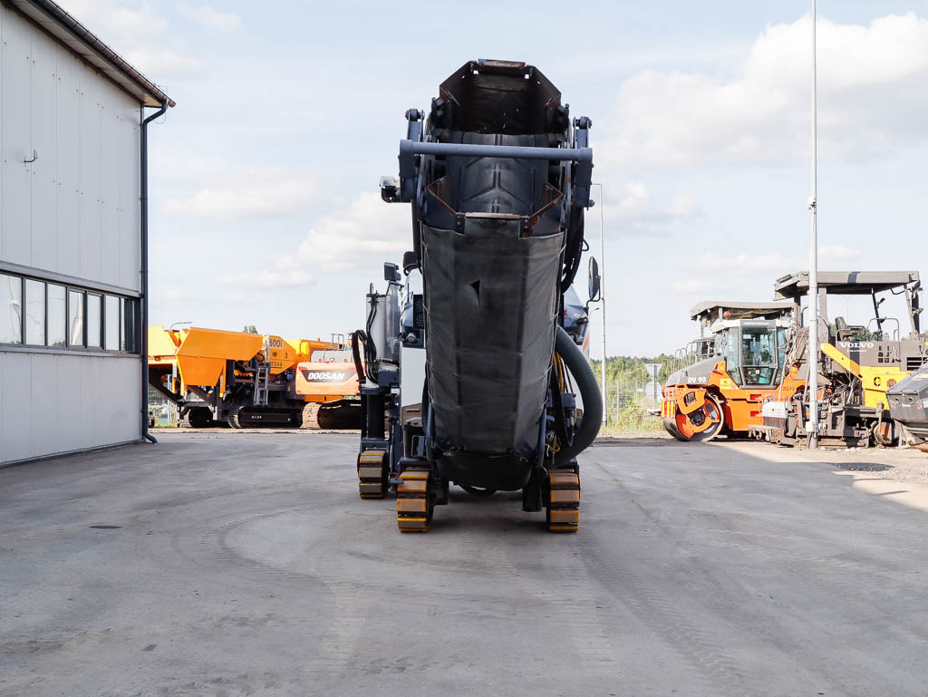 WIRTGEN W 100 CFi - Fraiseuse à froid: photos 3 WIRTGEN W 100 CFi - Fraiseuse à froid: photos 3