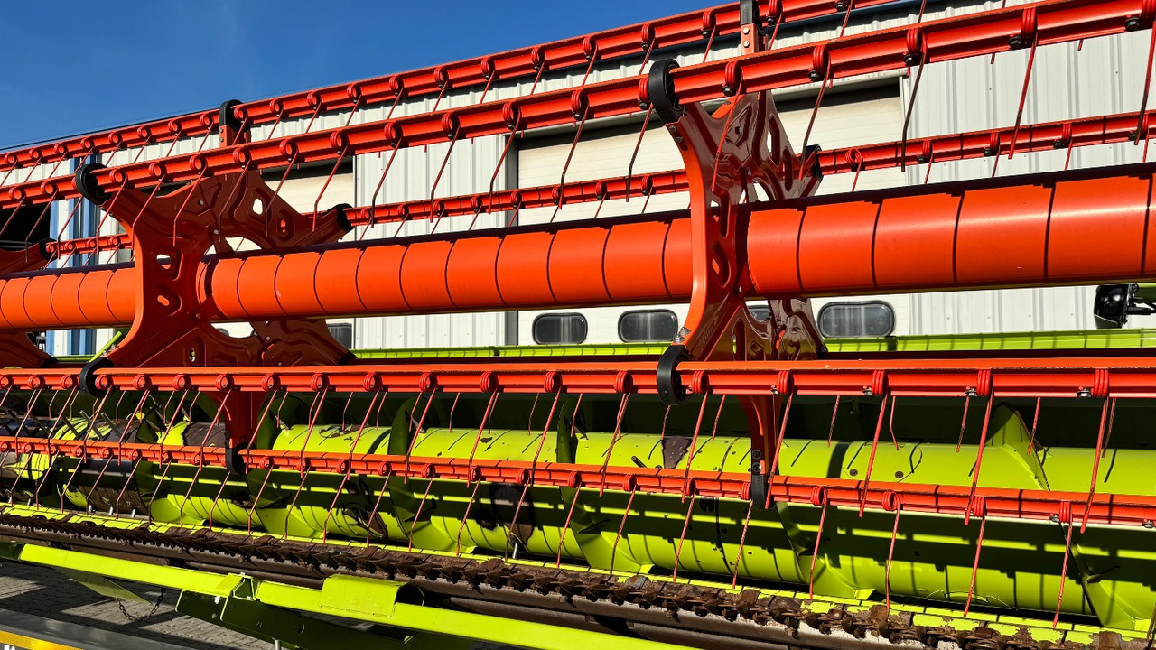 Moissonneuse-batteuse CLAAS VARIO 1080   Schneidwerkswagen: photos 12