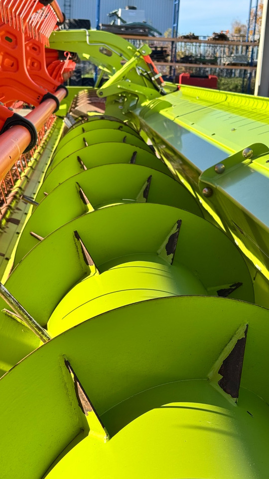 Moissonneuse-batteuse CLAAS VARIO 1080   Schneidwerkswagen: photos 6