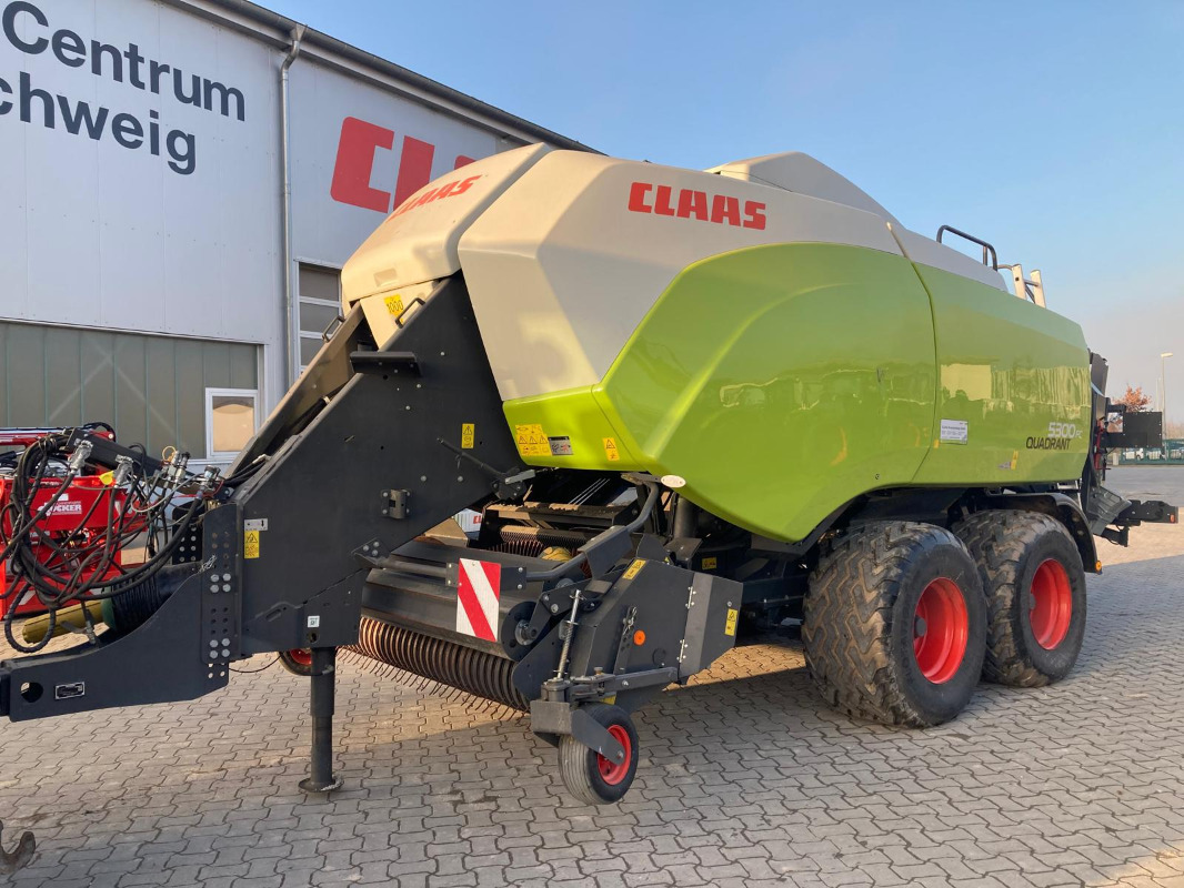 Presse à balles cubiques neuf CLAAS Quadrant 5300 FC: photos 9