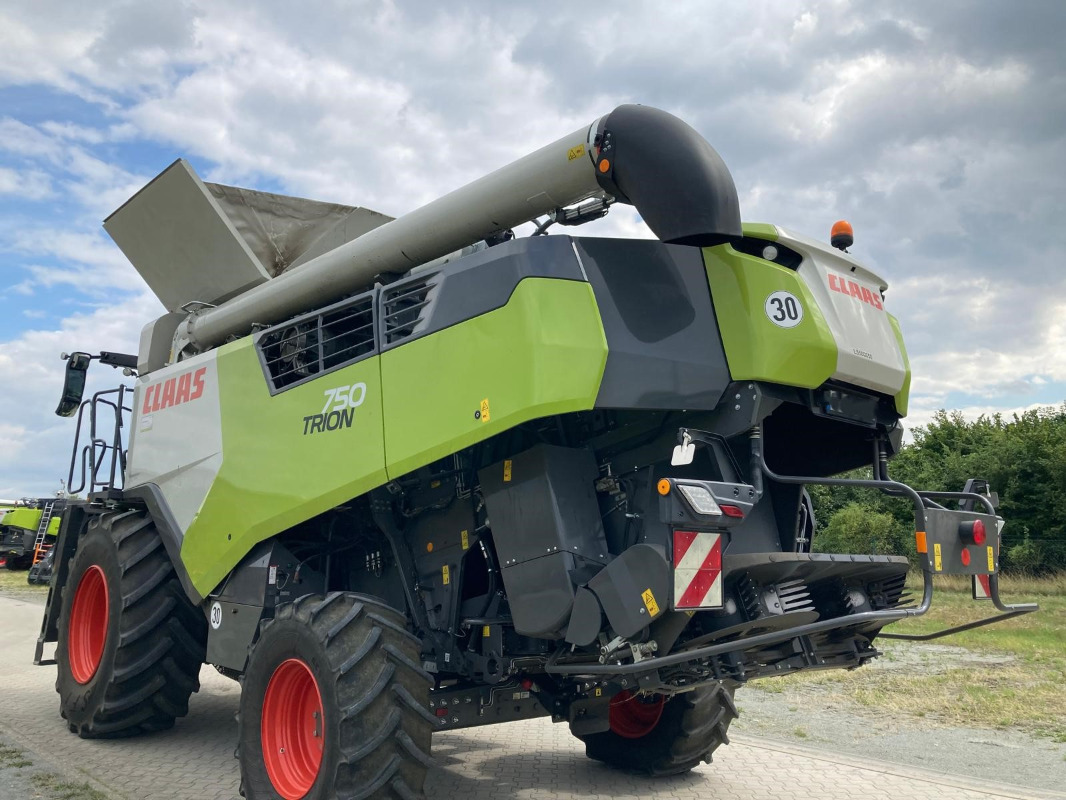 CLAAS Trion 750 - Moissonneuse-batteuse: photos 5 CLAAS Trion 750 - Moissonneuse-batteuse: photos 5