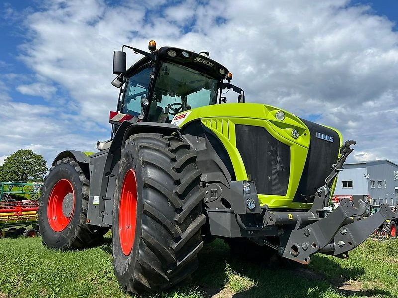 CLAAS Xerion 4200 Trac VC - Tracteur agricole: photos 1 CLAAS Xerion 4200 Trac VC - Tracteur agricole: photos 1