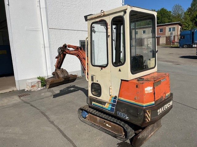 Takeuchi T B 15 A - Mini pelle: photos 3 Takeuchi T B 15 A - Mini pelle: photos 3
