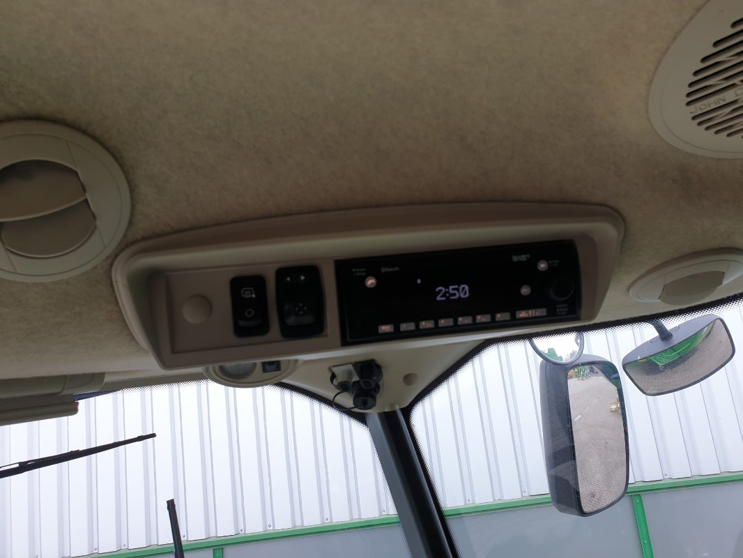 John Deere S770 - Moissonneuse-batteuse: photos 4 John Deere S770 - Moissonneuse-batteuse: photos 4