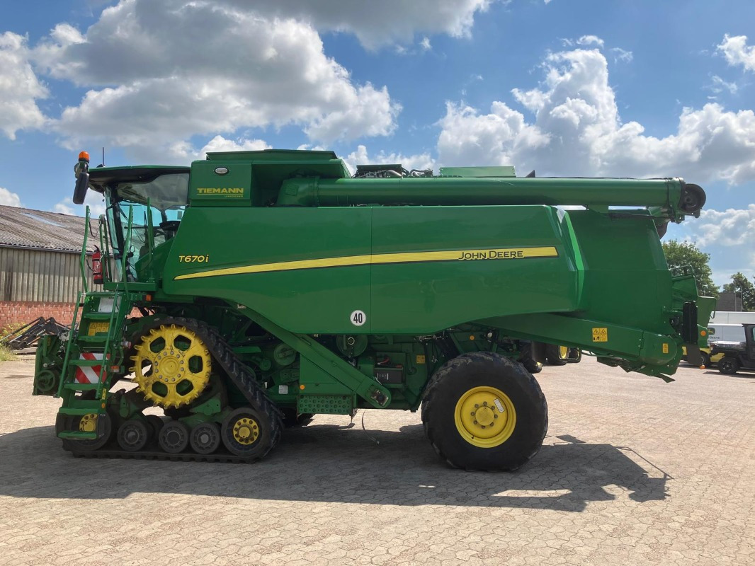 John Deere T670 - Moissonneuse-batteuse: photos 2 John Deere T670 - Moissonneuse-batteuse: photos 2