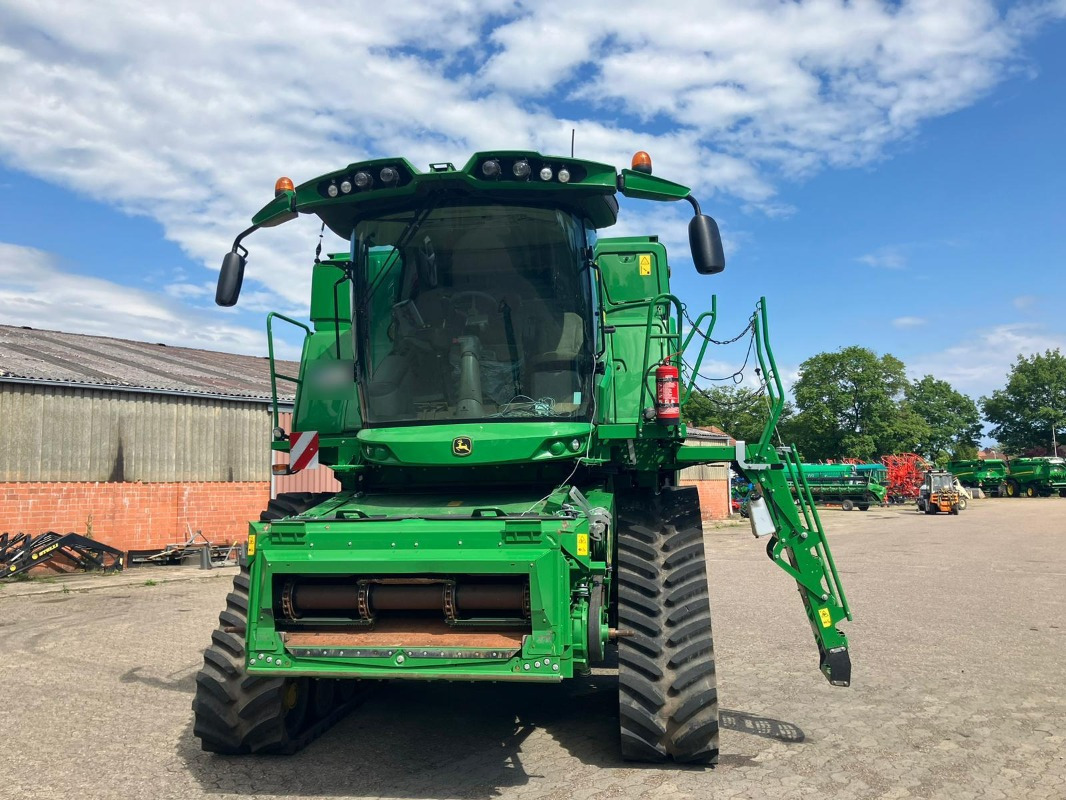 John Deere T670 - Moissonneuse-batteuse: photos 2 John Deere T670 - Moissonneuse-batteuse: photos 2