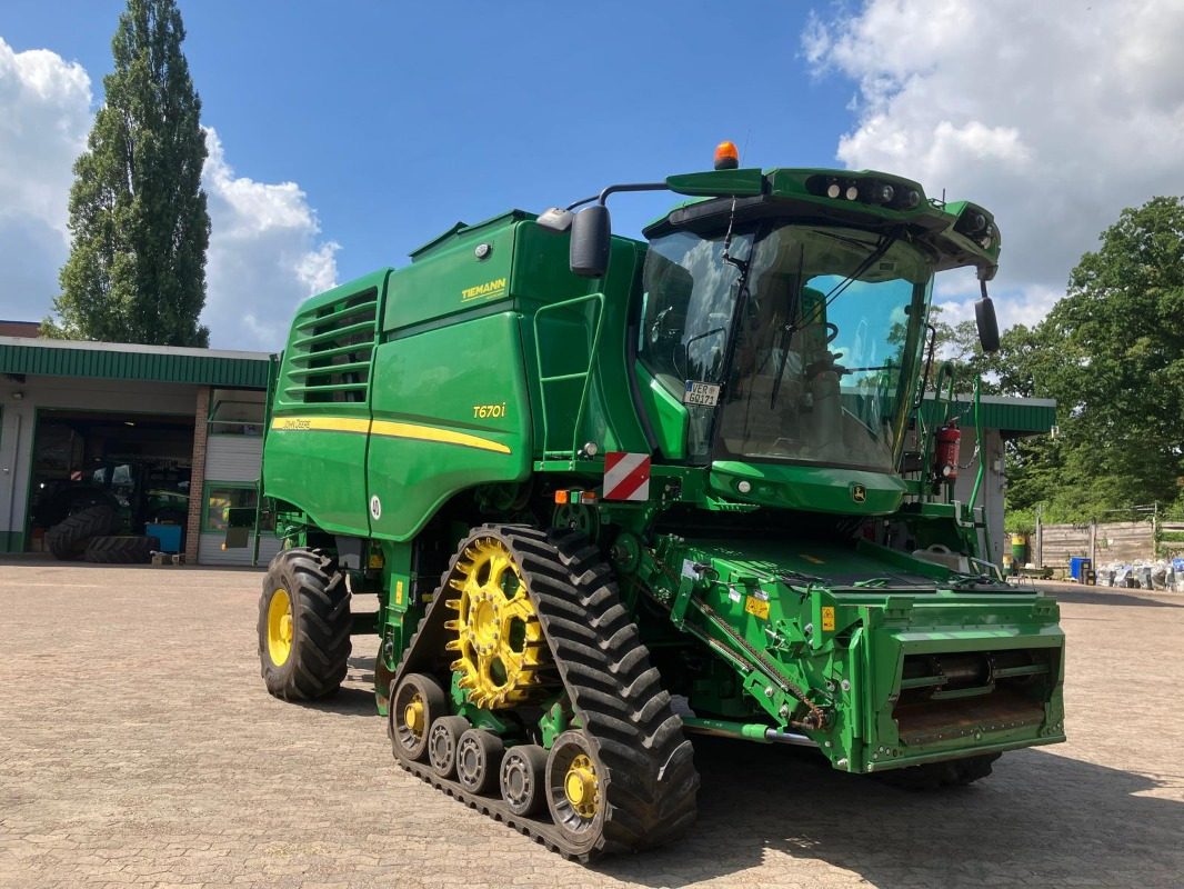 John Deere T670 - Moissonneuse-batteuse: photos 4 John Deere T670 - Moissonneuse-batteuse: photos 4