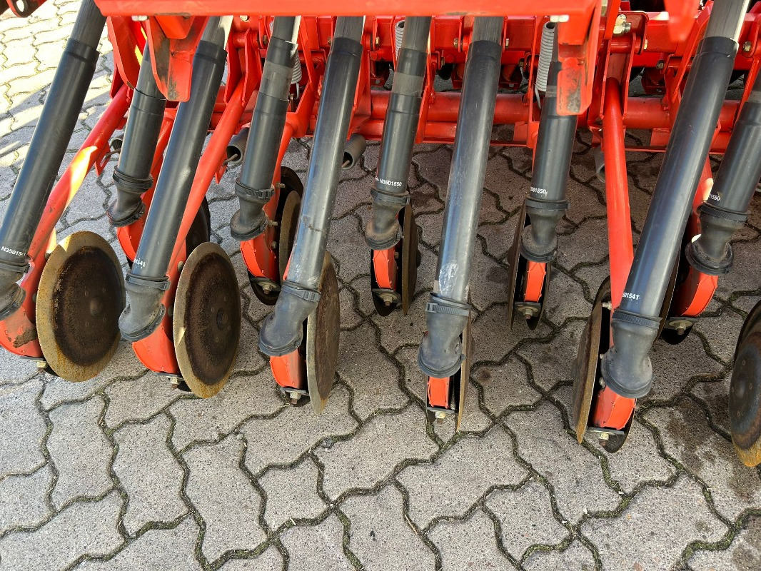 Kuhn Integra G II MIT 400 - Combiné de semis: photos 2 Kuhn Integra G II MIT 400 - Combiné de semis: photos 2